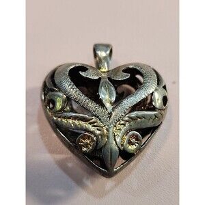 Vtg Hollow Cutout Symmetrical Design Heart Pendant Sined SV Good011